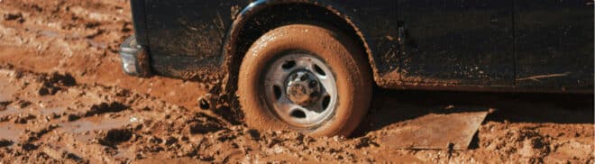 Que faire si ma voiture est embourbée ?