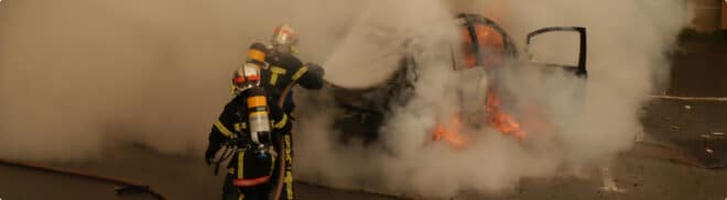Voiture incendiée : quelle indemnisation par l&rsquo;assurance auto ? Garantie incendie